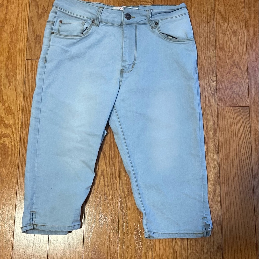 Light Blue Cropped Jeans